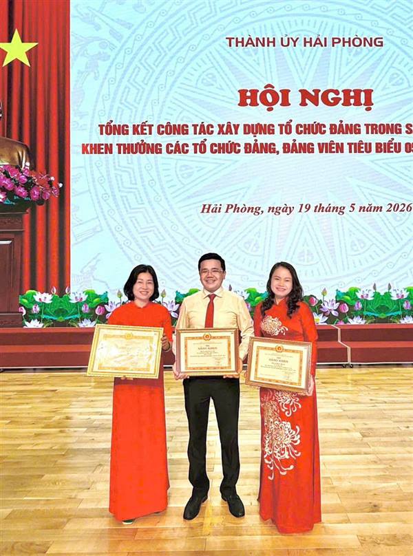 XÃ AN LÃO CÓ 02 TẬP THỂ, 03 CÁ NHÂN TIÊU BIỂU ĐƯỢC THÀNH ỦY HẢI PHÒNG KHEN THƯỞNG