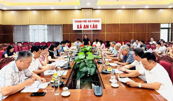 XÃ AN LÃO TỔ CHỨC HỘI NGHỊ XIN Ý KIẾN VỀ PHƯƠNG ÁN SẮP XẾP, TỔ CHỨC LẠI CÁC THÔN TRÊN ĐỊA BÀN