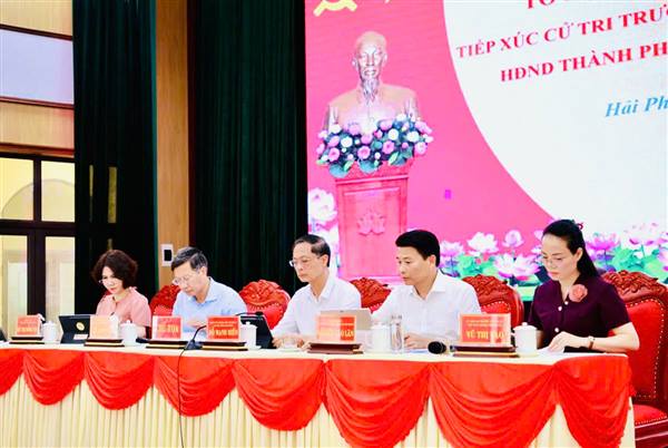 TỔ ĐẠI BIỂU HĐND THÀNH PHỐ SỐ 6 TIẾP XÚC CỬ TRI TRƯỚC KỲ HỌP THƯỜNG LỆ GIỮA NĂM 2026.