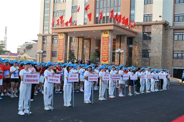 HƠN 3000 ĐOÀN VIÊN CÔNG ĐOÀN THAM GIA GIẢI CHẠY "NHỮNG BƯỚC CHÂN KHỎE ĐẸP" NĂM 2026