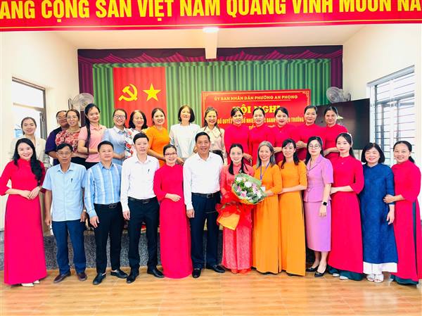 CÔNG BỐ QUYẾT ĐỊNH BỔ NHIỆM PHÓ HIỆU TRƯỞNG TRƯỜNG TIỂU HỌC LÊ THIỆN