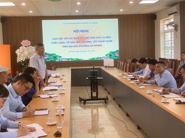Hội nghị làm việc với các đơn vị cung ứng dịch vụ điện chiếu sáng, vệ sinh môi trường, cấp thoát nước trên địa bàn phường An Phong