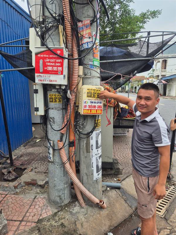 Xử lý quảng cáo bẩn trên địa bàn phường