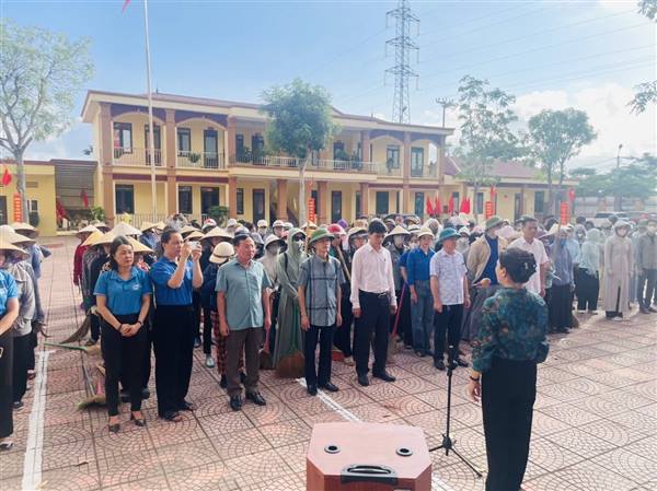Ủy ban Mặt trận Tổ quốc Việt Nam phường An Phong đã tổ chức phát động ra quân tổng dọn vệ sinh môi trường để hướng tới ĐHĐB phường An Phong lần thứ I