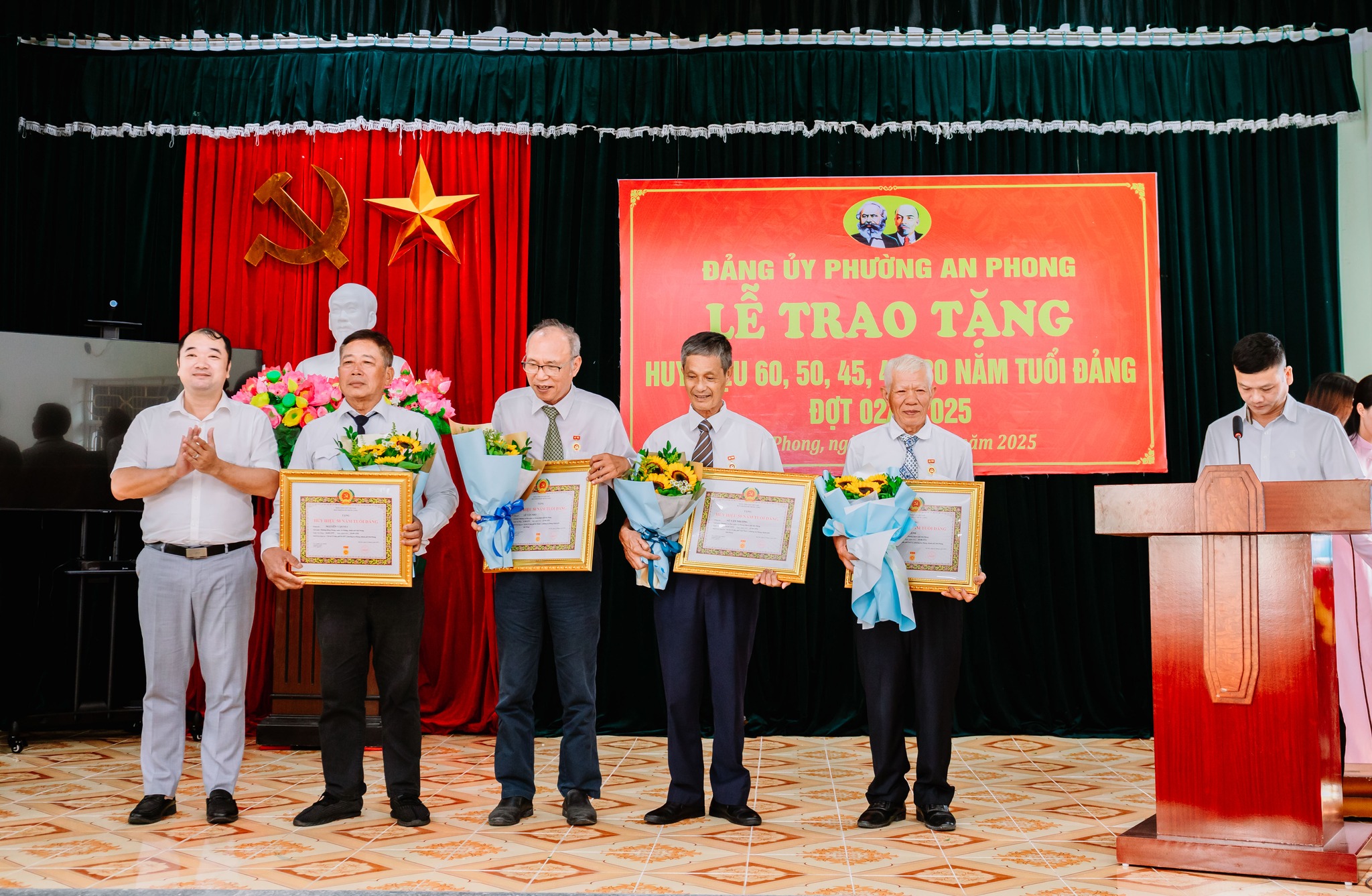 Nhấn vào ảnh để phóng to