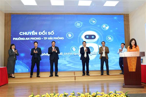 Phường An Phong: Ra mắt mô hình: “Ứng dụng công nghệ Chatbot AI trên Zalo mini app” và trang “Phổ cập số phường An Phong”