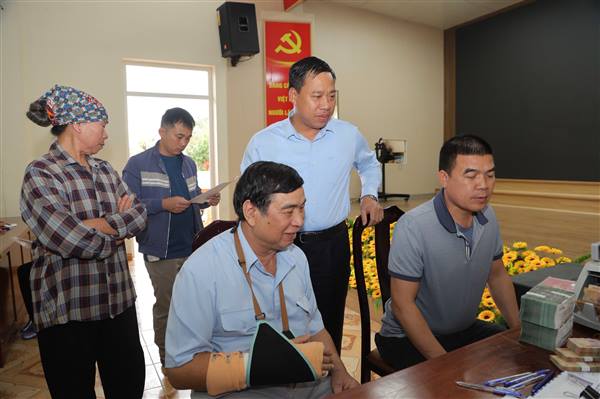 Phường An Phong chi trả tiền bồi thường, hỗ trợ thực hiện Dự án Cụm công nghiệp Lê Thiện – Đại Bản
