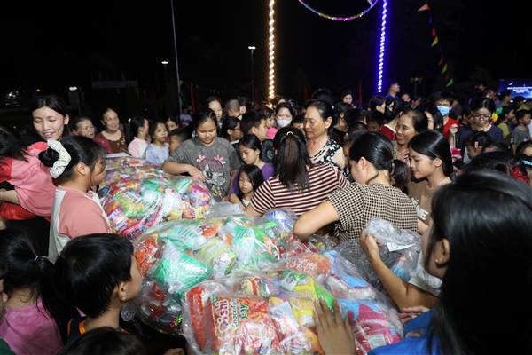 Rộn ràng không khí Tết Trung thu tại thôn Chi Đoan