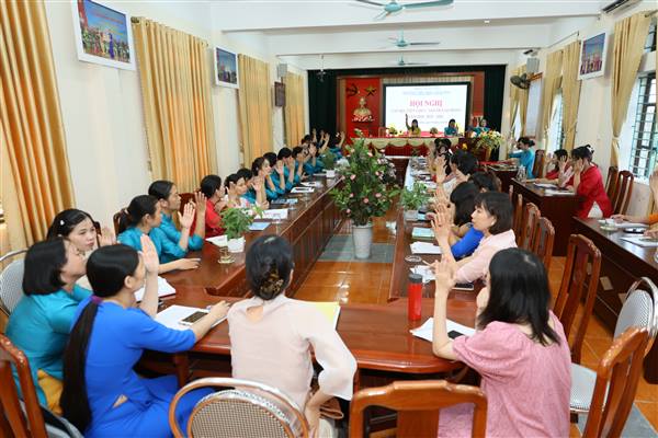 Trường Tiểu học Cộng Hòa tổ chức hội nghị cán bộ, viên chức người lao động năm học 2025 - 2026