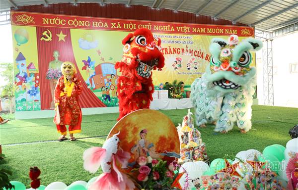 Trường Mầm non An Lâm tổ chức “Ngày hội trăng rằm của bé” cho các em thiếu nhi.