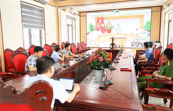 Việc phòng, chống lụt bão trước hết phải dựa vào cơ sở theo đúng tinh thần sẵn sàng 4 tại chỗ