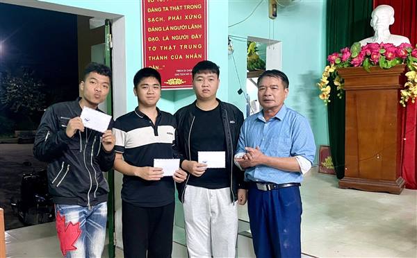 Thôn An Điền Giáp gặp mặt thanh niên trước khi lên đường nhập ngũ