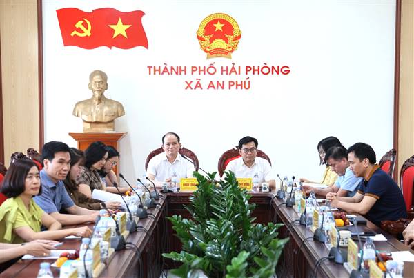 Đảng ủy xã An Phú và Đảng ủy phường Hải Dương học tập, trao đổi kinh nghiệm trong công tác lãnh đạo, chỉ đạo vận hành bộ máy của hệ thống chính trị và chính quyền địa phương 2 cấp