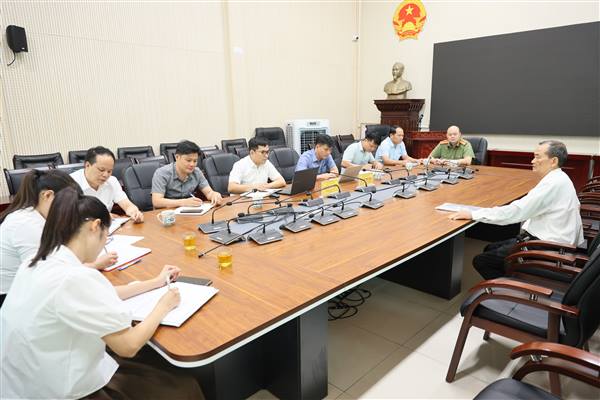 Đồng chí Bí thư Đảng ủy, Chủ tịch HĐND và đồng chí Phó Bí thư Đảng ủy, Chủ tịch UBND xã tiếp công dân định kỳ tháng 6.2026