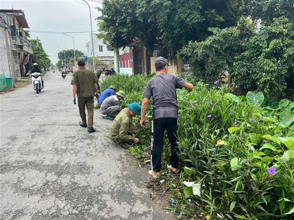 XÃ AN QUANG PHÁT ĐỘNG PHONG TRÀO TỔNG DỌN VỆ SINH MÔI TRƯỜNG CHÀO MỪNG CÁC NGÀY LỄ LỚN