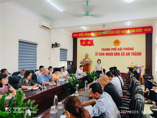 Tiểu ban tuyên truyền và phục vụ Đại hội tổ chức họp đánh giá tiến độ triển khai thực hiện công tác tuyên truyền và phục vụ cho việc tổ chức Đại hội Đảng bộ xã An Thành lần thứ I, nhiệm kỳ 2025 - 2030