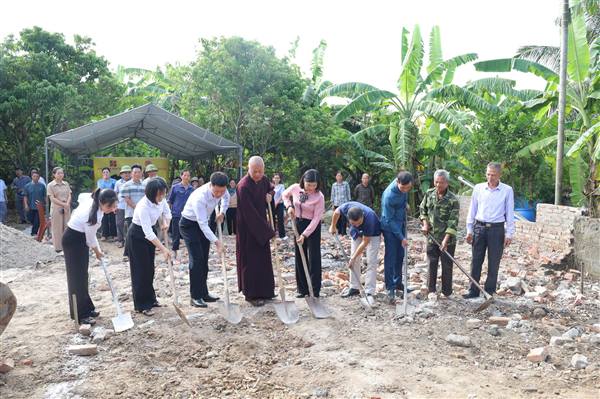 XÃ AN THÀNH KHỞI CÔNG XÂY DỰNG NHÀ “MÁI ẤM NÔNG DÂN” CHO HỘI VIÊN NÔNG DÂN NGHÈO