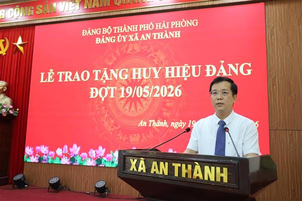 ĐẢNG BỘ XÃ AN THÀNH LONG TRỌNG TỔ CHỨC LỄ TRAO HUY HIỆU ĐẢNG ĐỢT 19/5/2026