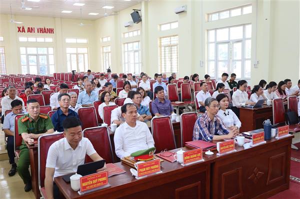 XÃ AN THÀNH SƠ KẾT 01 NĂM VẬN HÀNH MÔ HÌNH TỔ CHỨC TỔNG THỂ CỦA HỆ THỐNG CHÍNH TRỊ VÀ MÔ HÌNH CHÍNH QUYỀN ĐỊA PHƯƠNG 02 CẤP