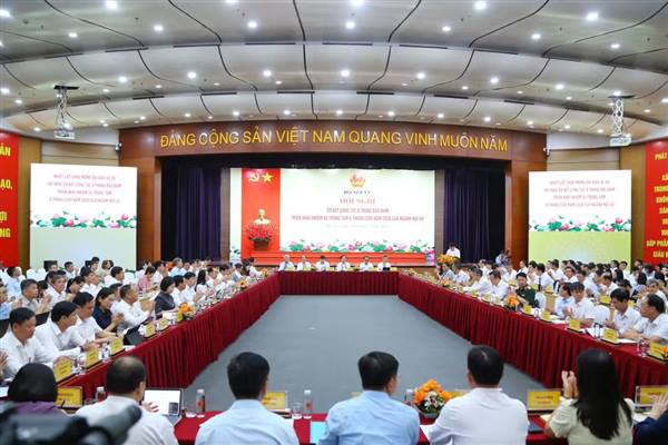 Tiếp tục tổ chức sắp xếp các xã, phường chưa đạt tiêu chuẩn