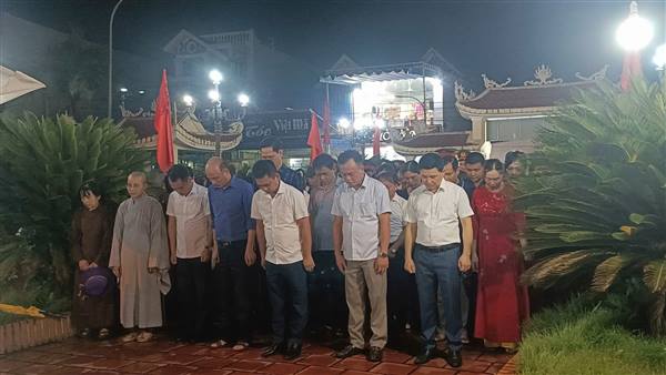 XÃ AN TRƯỜNG LONG TRỌNG TỔ CHỨC LỄ THẮP NẾN TRI ÂN CÁC ANH HÙNG LIỆT SĨ NHÂN KỶ NIỆM 78 NĂM NGÀY THƯƠNG BINH - LIỆT SĨ