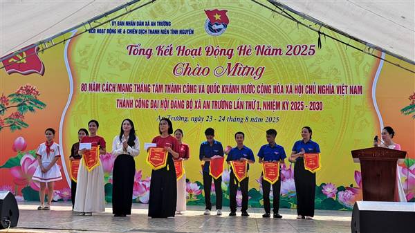 TRAO GIẢI THƯỞNG TỔNG KẾT HOẠT ĐỘNG HÈ NĂM 2025 