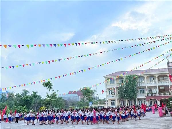 XÃ AN TRƯỜNG RỘN RÀNG KHAI GIẢNG NĂM HỌC MỚI