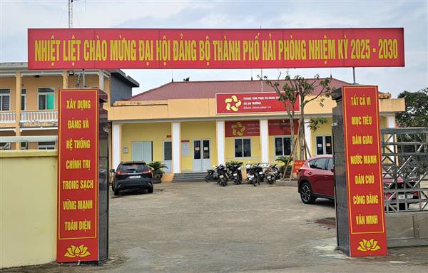 XÃ AN TRƯỜNG TRIỂN KHAI CÁC HOẠT ĐỘNG TUYÊN TRUYỀN TRỰC QUAN CHÀO MỪNG ĐẠI HỘI ĐẢNG BỘ THÀNH PHỐ HẢI PHÒNG LẦN THỨ I, NHIỆM KỲ 2025 - 2030