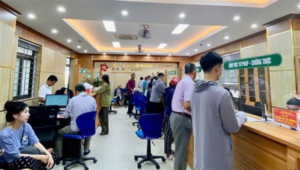 Chấn chỉnh việc lạm dụng yêu cầu bản sao chứng thực trong giải quyết thủ tục hành chính
