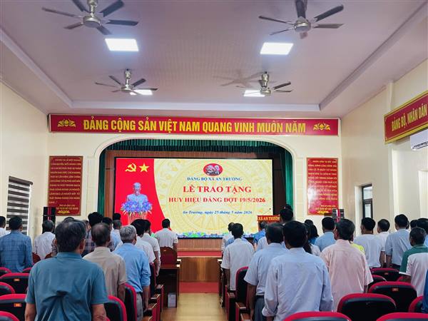 Đảng bộ xã An Trường tổ chức trao tặng Huy hiệu Đảng đợt 19/5/2026