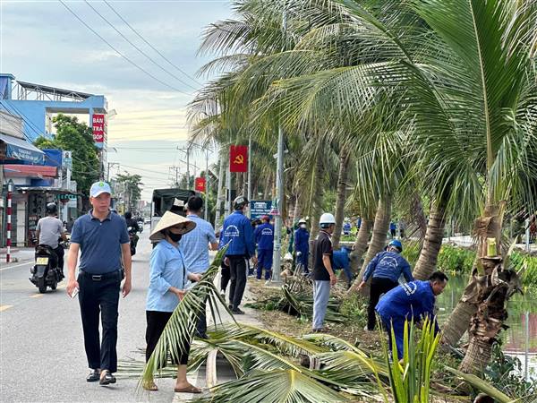 XÃ AN TRƯỜNG ĐỒNG LOẠT RA QUÂN TỔNG VỆ SINH MÔI TRƯỜNG, GIẢI TỎA HÀNH LANG AN TOÀN GIAO THÔNG