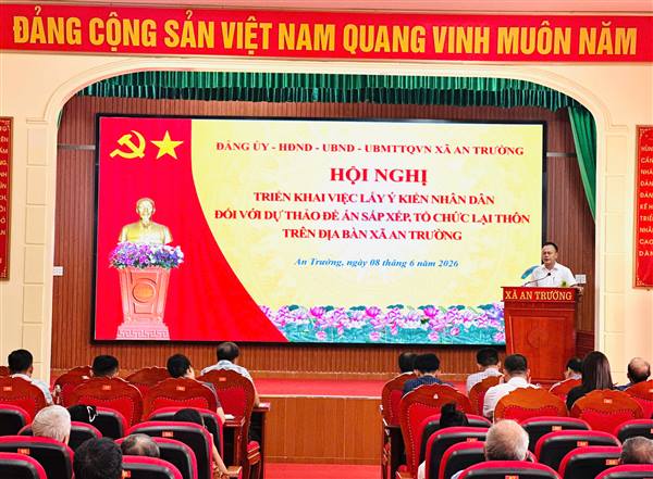 XÃ AN TRƯỜNG TRIỂN KHAI LẤY Ý KIẾN NHÂN DÂN VỀ ĐỀ ÁN SẮP XẾP, TỔ CHỨC LẠI THÔN; ĐÁNH GIÁ KẾT QUẢ RA QUÂN TỔNG VỆ SINH MÔI TRƯỜNG