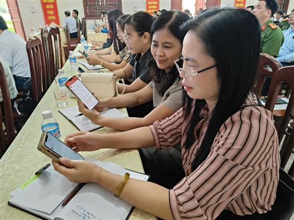 Đảng bộ phường Bắc An Phụ  triển khai ứng dụng “sổ tay đảng viên điện tử” trong toàn đảng bộ