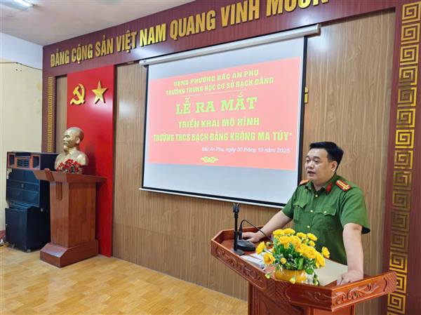 RA MẮT MÔ HÌNH “TRƯỜNG THCS BẠCH ĐẰNG KHÔNG MA TÚY”