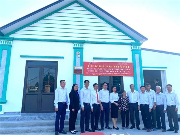 UBND phường Bắc An Phụ khánh thành bàn giao nhà ở cho Lê Thị Ca, tổ dân phố Ninh Xá, phường Bắc An Phụ 
