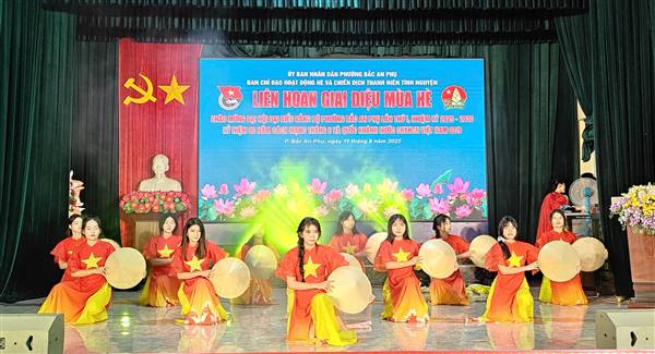 Ban chỉ đạo hoạt động hè Phường Bắc An Phụ tổ chức Chương trình "Liên hoan giai điệu mùa hè" chào mừng Đại hội Đảng bộ phường lần thứ Nhất nhiệm kỳ 2025-2030