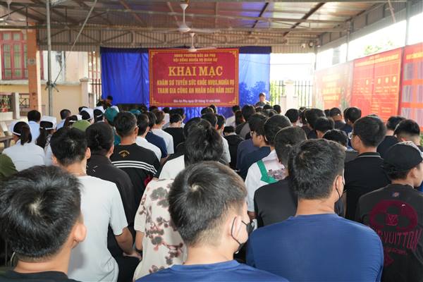 Thanh niên phường Bắc An Phụ hăng hái tham gia khám sơ tuyển sức khỏe nghĩa vụ quân sự, nghĩa vụ tham gia công an nhân dân năm 2027