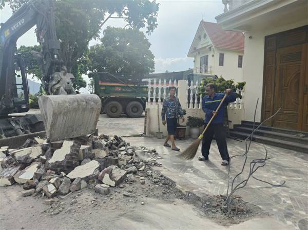 Phường Bắc An Phụ tích cực ra quân giải toả hành lang an toàn giao thông