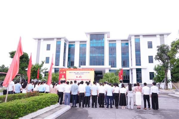 Đảng ủy phường Bắc An Phụ tổ chức chào cờ Tổ quốc và sinh hoạt dưới cờ tháng 7 năm 2026