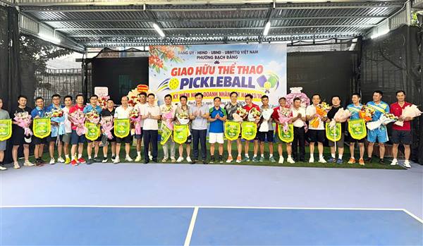 PHƯỜNG BẠCH ĐẰNG TỔ CHỨC GIẢI GIAO HỮU PICKLEBALL CHÀO MỪNG NGÀY DOANH NHÂN VIỆT NAM 13/10