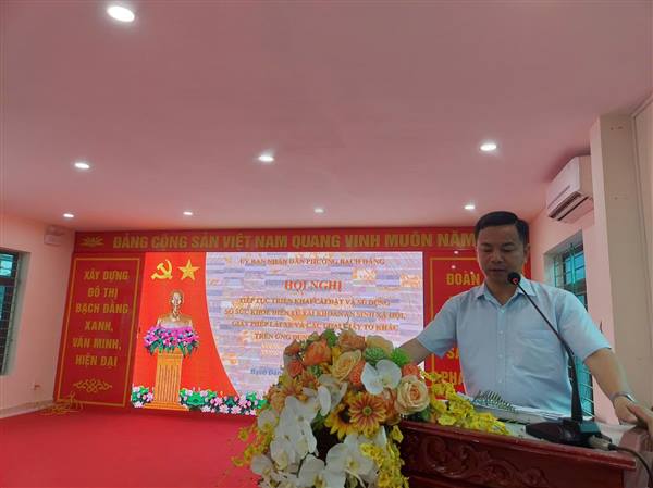 UBND PHƯỜNG BẠCH ĐẰNG TỔ CHỨC CHỨC HỘI NGHỊ TIẾP TỤC TRIỂN KHAI CÀI ĐẶT VÀ SỬ DỤNG SỔ SỨC KHỎE ĐIỆN TỬ VÀ CÁC ỨNG DỤNG KHÁC TRÊN VNEID 