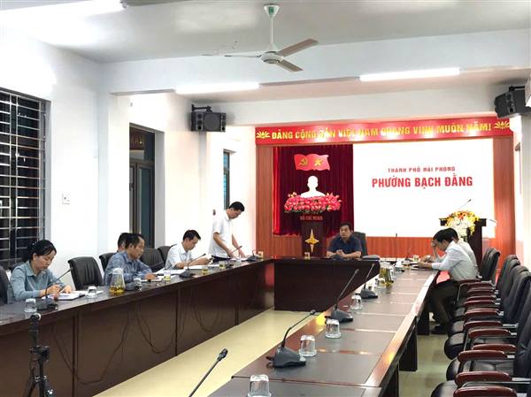 THƯỜNG TRỰC HỘI ĐỒNG NHÂN DÂN PHƯỜNG BẠCH ĐẰNG TỔ CHỨC PHIÊN HỌP THƯỜNG KỲ THÁNG 4/2026 