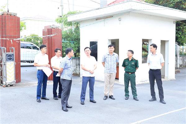 ĐẠI TÁ BÙI XUÂN THẮNG KIỂM TRA CÔNG TÁC QUẢN LÝ TÀI SẢN CÔNG DÔI DƯ SAU SÁP NHẬP TẠI PHƯỜNG BẠCH ĐẰNG