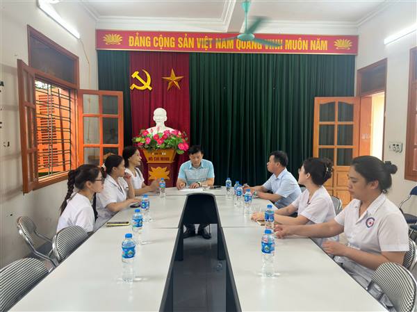 LÃNH ĐẠO ỦY BAN NHÂN DÂN PHƯỜNG KIỂM TRA VIỆC THỰC THI NHIỆM VỤ VÀ CÔNG TÁC  CHĂM SÓC SỨC KHỎE NHÂN DÂN TẠI TRẠM Y TẾ PHƯỜNG BẠCH ĐẰNG