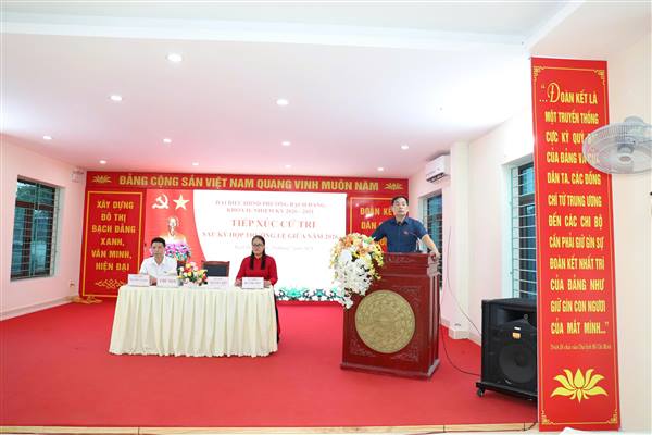 HỘI ĐỒNG NHÂN DÂN PHƯỜNG BẠCH ĐẰNG TỔ CHỨC TIẾP XÚC CỬ TRI SAU KỲ HỌP THƯỜNG LỆ GIỮA NĂM 2026