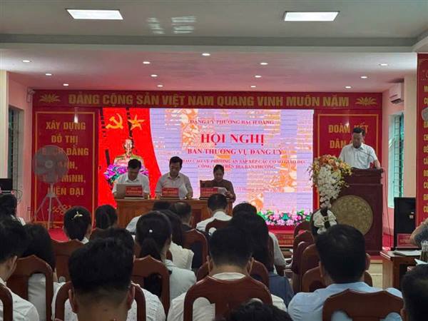 PHƯỜNG BẠCH ĐẰNG TỔ CHỨC HỘI NGHỊ TRIỂN KHAI KẾ HOẠCH SẮP XẾP CÁC CƠ SỞ GIÁO DỤC TRÊN ĐỊA BÀN