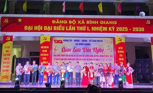 Giao lưu văn nghệ chào mừng thành công Đại Hội Đại Biểu Đảng bộ xã Bình Giang lần thứ nhất nhiệm kỳ 2025 – 2030.