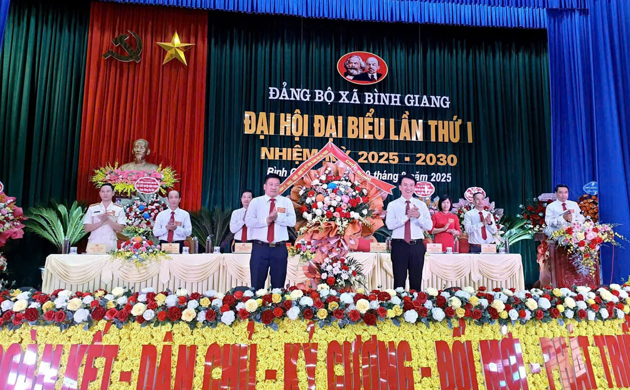 Description: D:\báo cáo các ngành\anh\lãnh đảo tỉnh.jpg