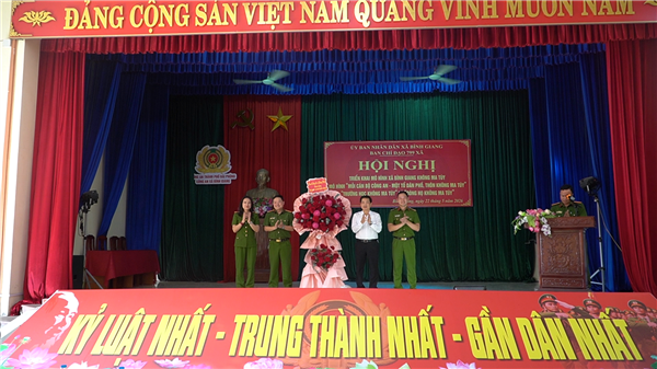 Bình Giang triển khai mô hình “Mỗi cán bộ Công an - Một tổ dân phố, thôn không ma túy”, “Trường học không ma túy” và “Dòng họ không ma túy”.