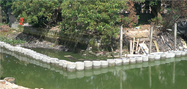 XÃ BÌNH GIANG XỬ LÝ VI PHẠM CẮM CỌC LẤN CHIẾM AO HỒ